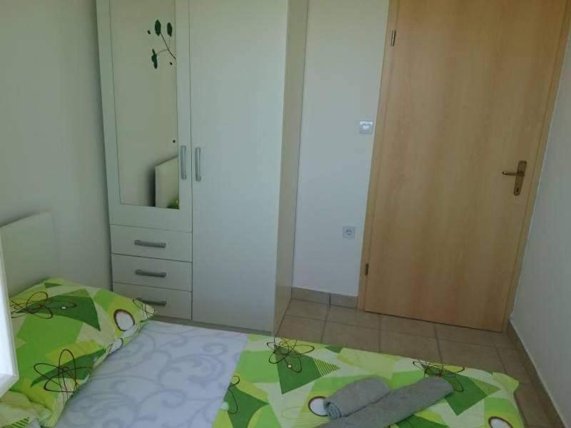 Apartmani Samanta Vir Exterior foto